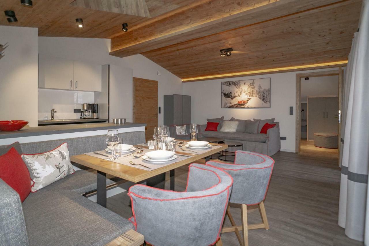 Appartements Erwin & Eleonore Huettl - Penthouse นอยเคียร์เชน อัม โกรสเวเนดิเกอร์ ภายนอก รูปภาพ